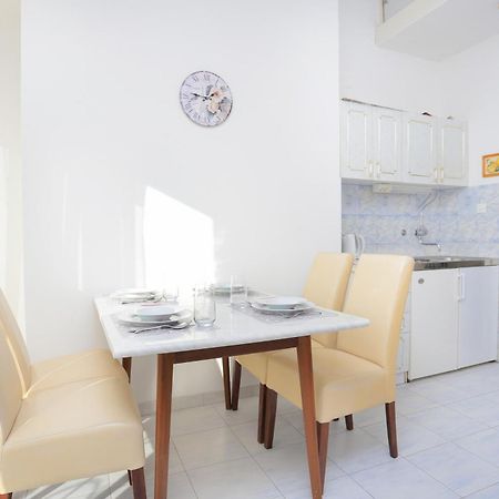 Apartments And Rooms With Parking Space Kastel Stafilic, Kastela - 18673 Номер фото