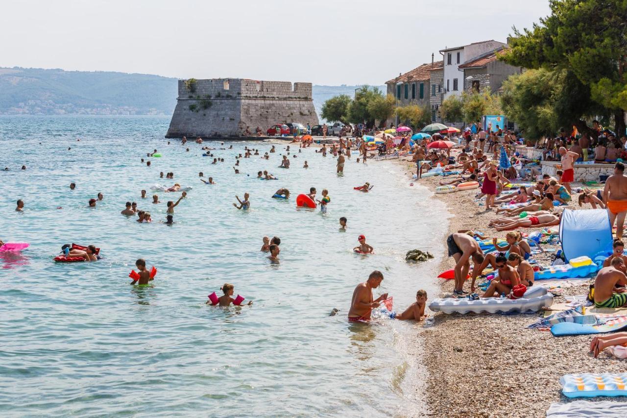 Apartments And Rooms With Parking Space Kastel Stafilic, Kastela - 18673 Экстерьер фото