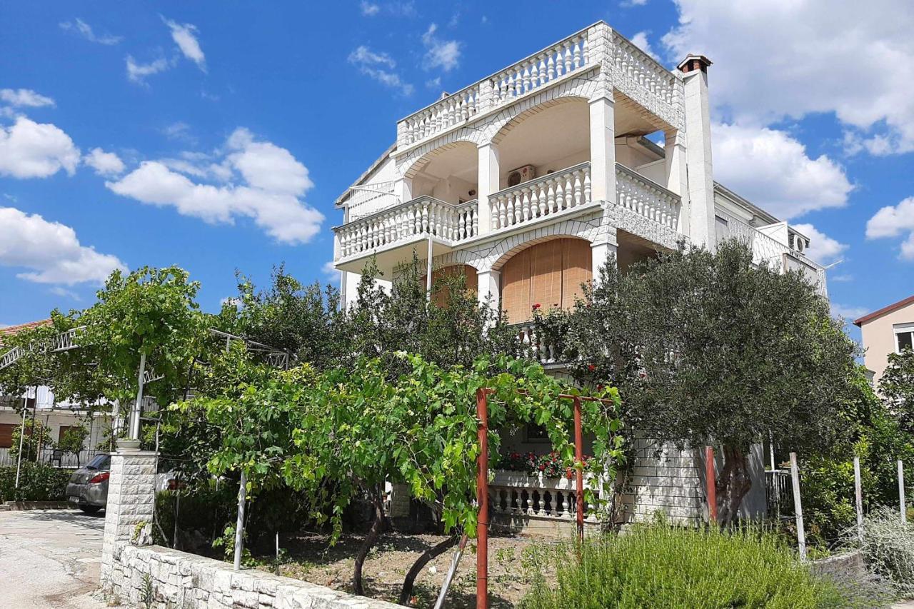 Apartments And Rooms With Parking Space Kastel Stafilic, Kastela - 18673 Экстерьер фото
