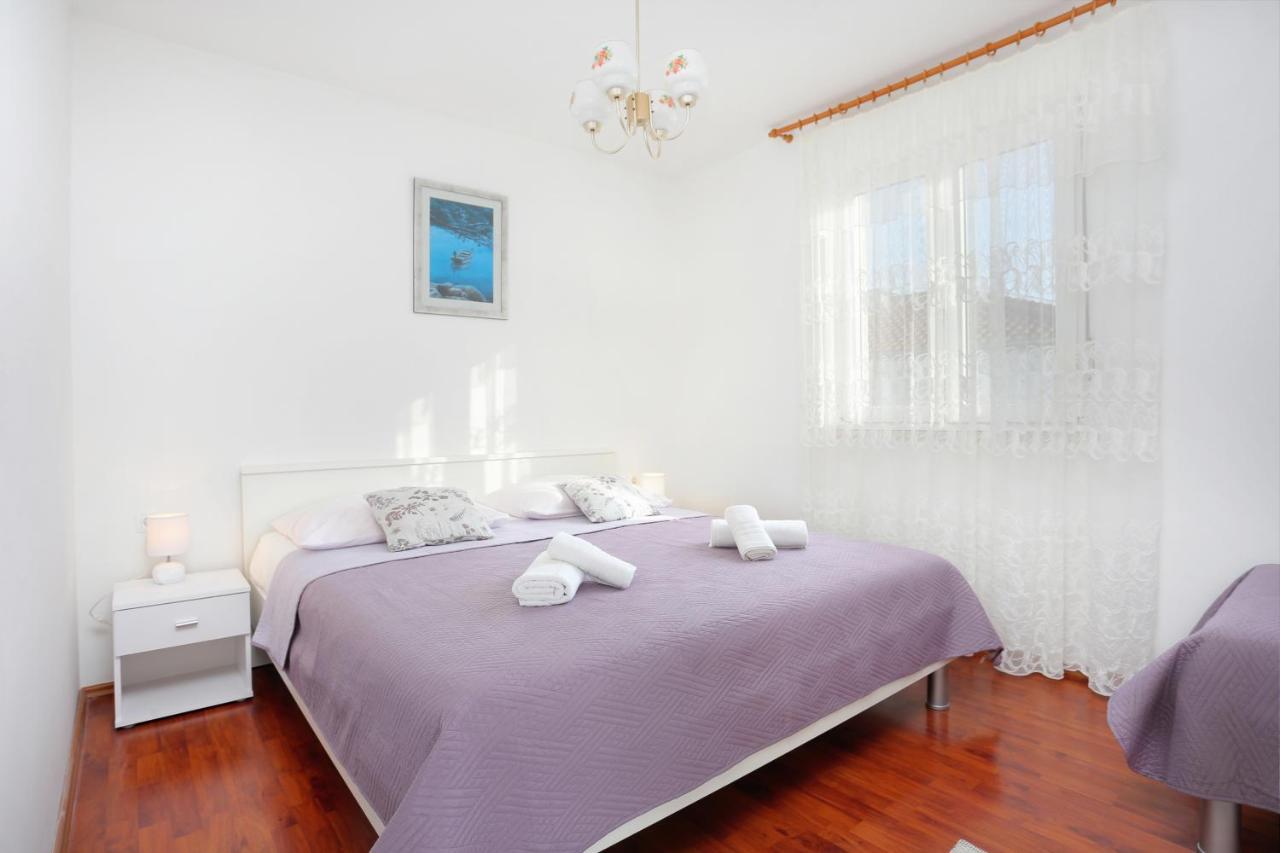 Apartments And Rooms With Parking Space Kastel Stafilic, Kastela - 18673 Экстерьер фото